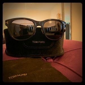 🦄Tom Ford brown Havana sunglasses $160